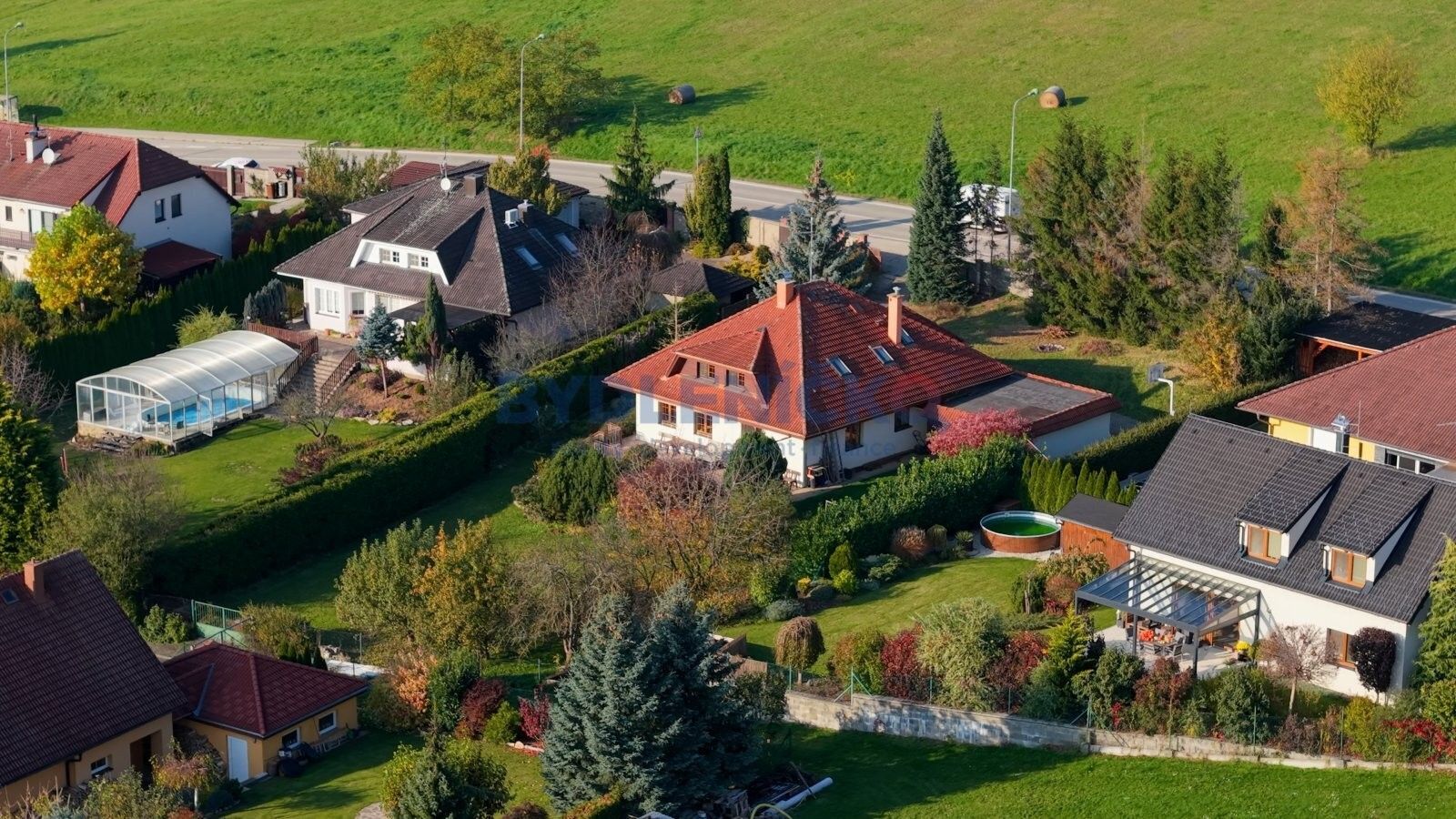 Rodinné domy, Ledenická-St. Pohůrka, Srubec, 265 m²