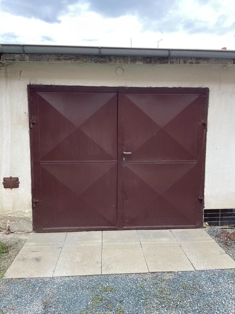 Garáže, Slavkov u Brna, 684 01