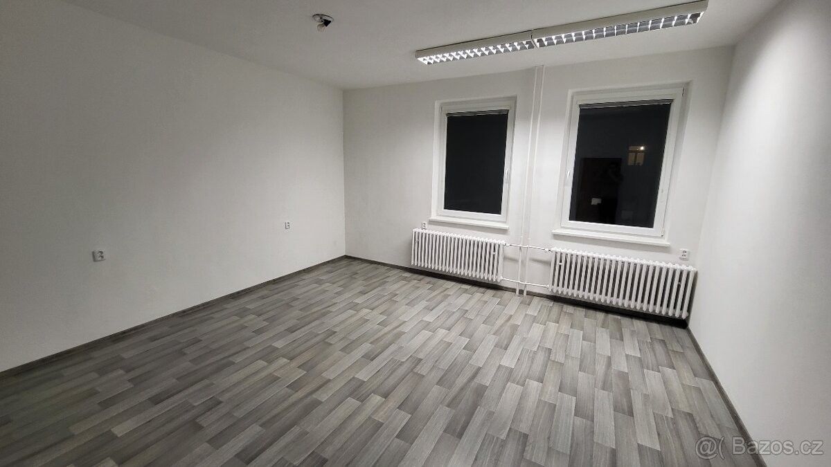 Kanceláře, Uherské Hradiště, 686 01, 25 m²