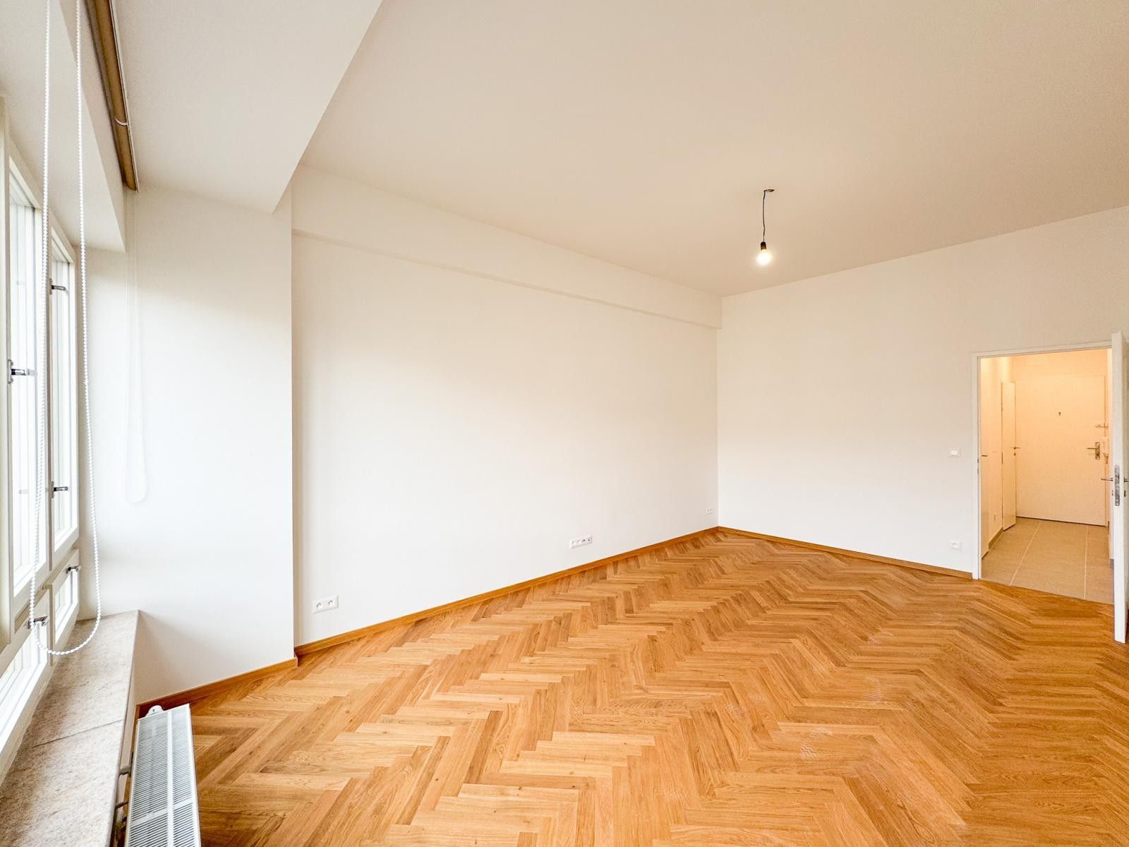 Pronájem byt 1+kk - Londýnská, Praha, 33 m²