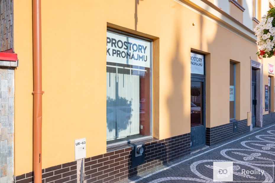 Obchodní prostory, Náměstí K. V. Raise, Lázně Bělohrad, 85 m²