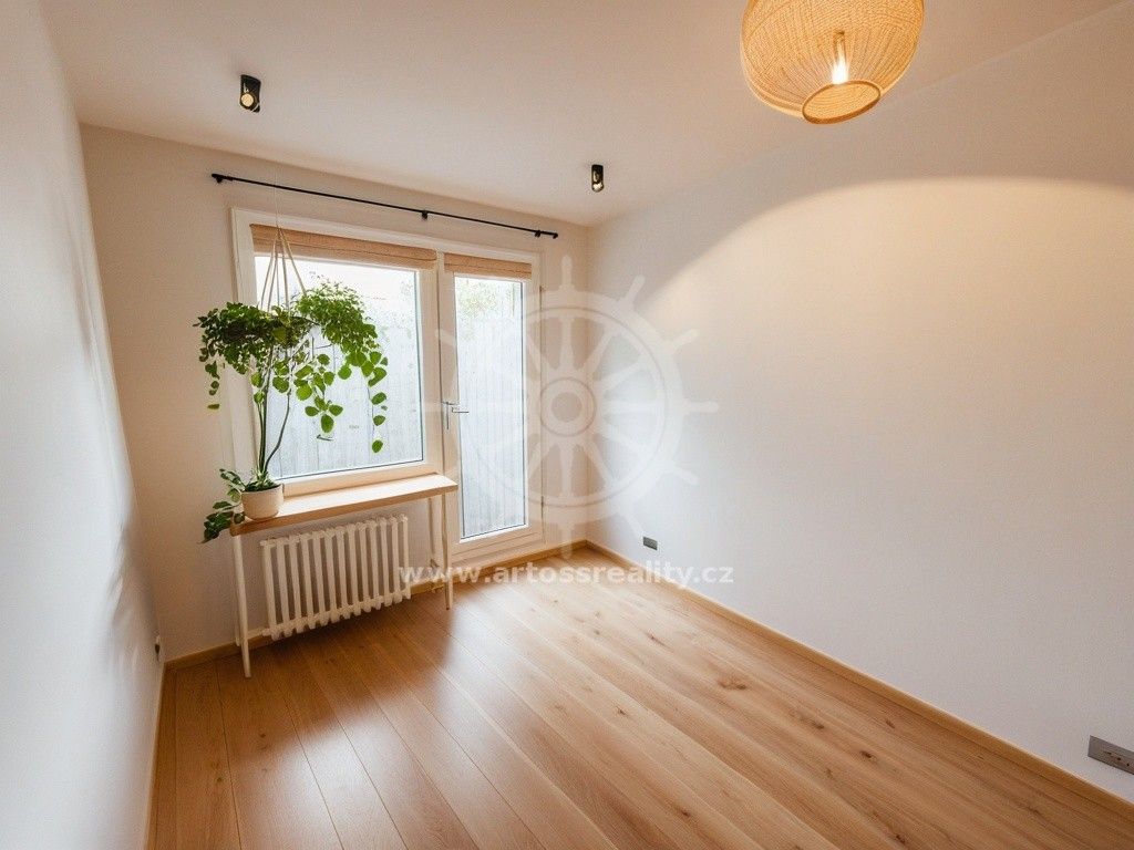 4+1, Konečná, Uherské Hradiště, 84 m²