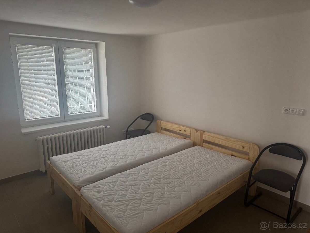 Pronájem rodinný dům - Městec Králové, 289 03