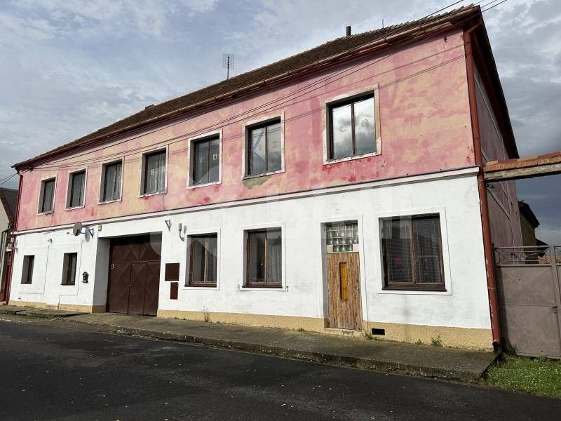 Prodej dům - Na návsi, Žabovřesky nad Ohří, 596 m²