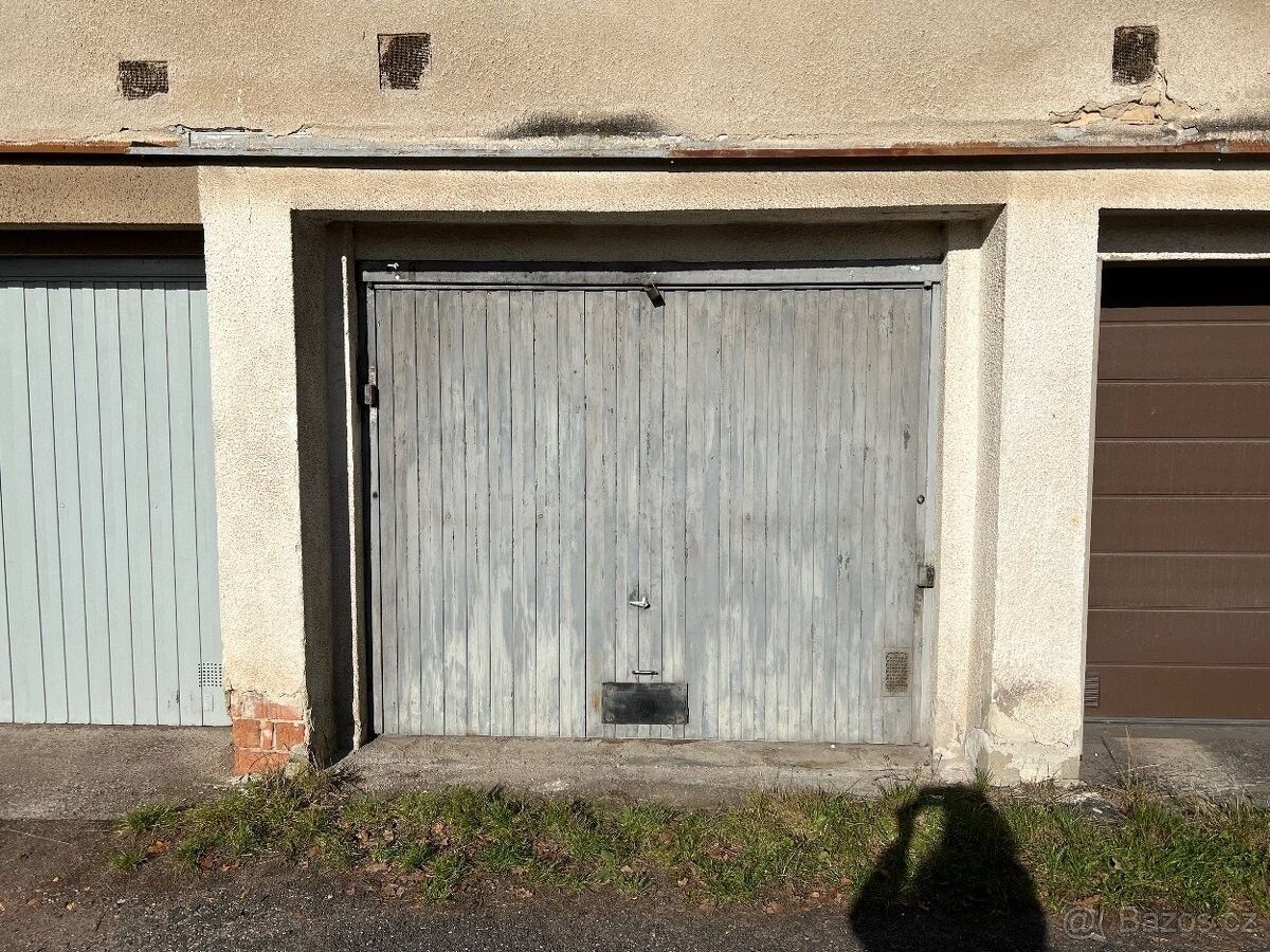 Garáže, Chomutov, 430 04