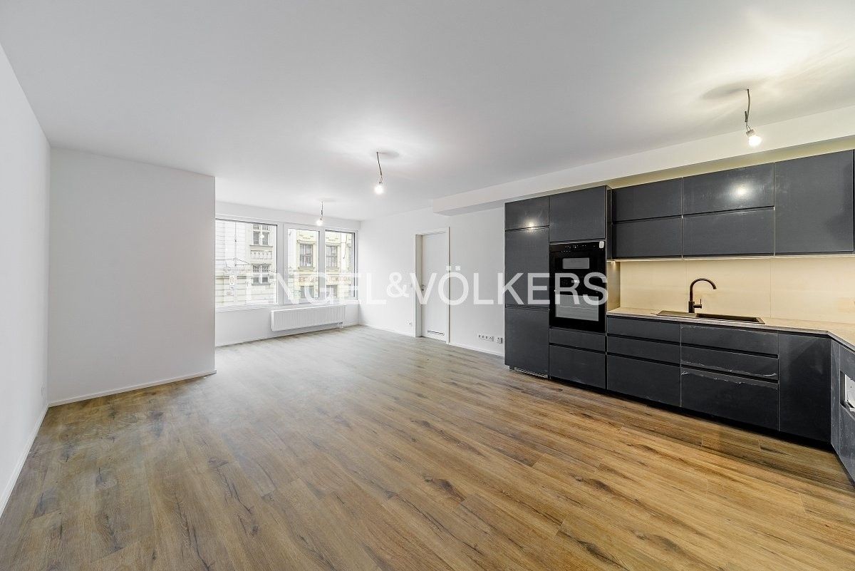 2+kk, Plzeňská, Praha, 62 m²