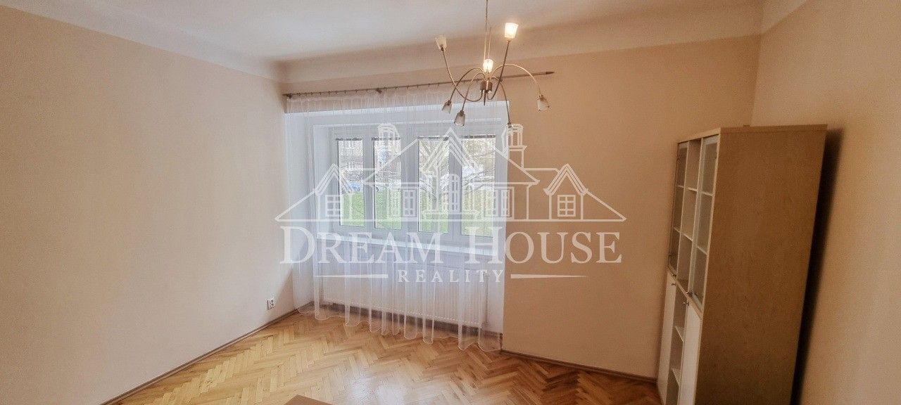 2+kk, Na dolinách, Praha, 58 m²