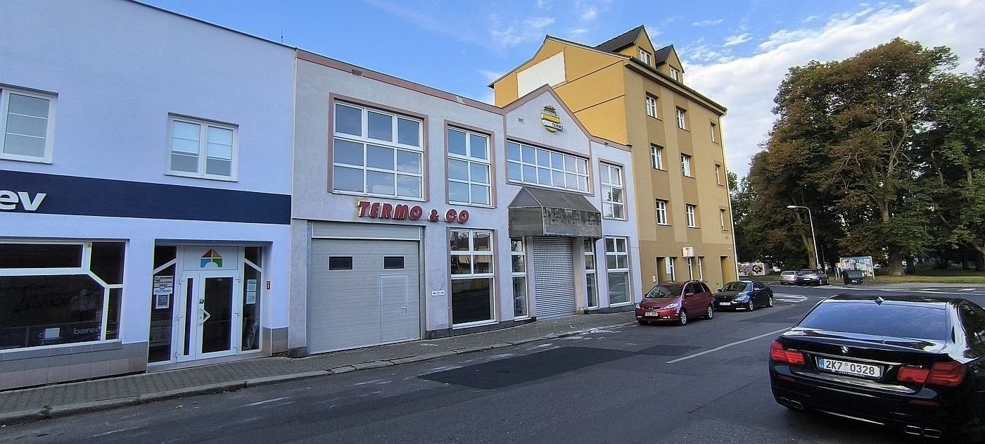 Obchodní prostory, Dyleňská, Cheb, 826 m²