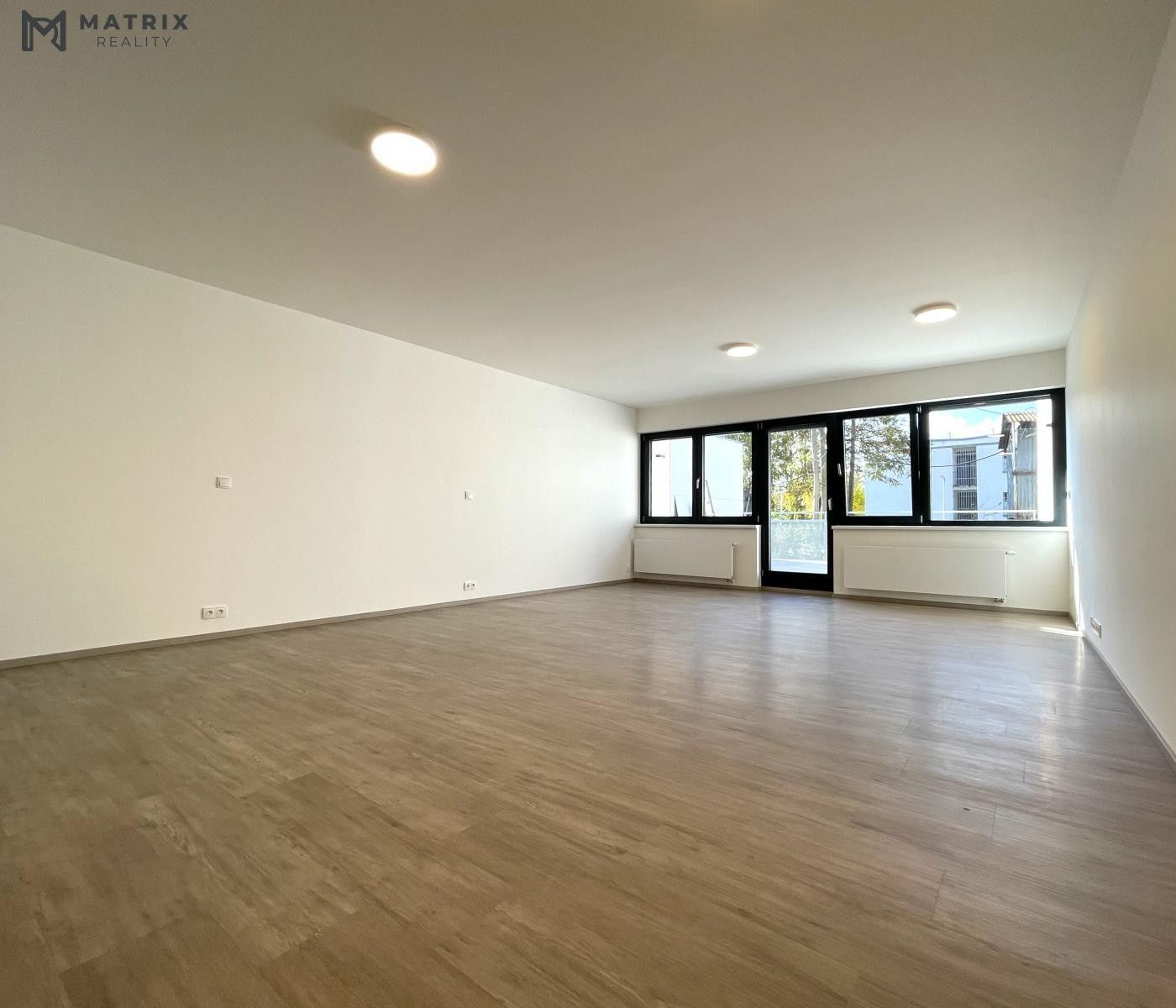 Pronájem byt 1+kk - Primátorská, Praha, 83 m²