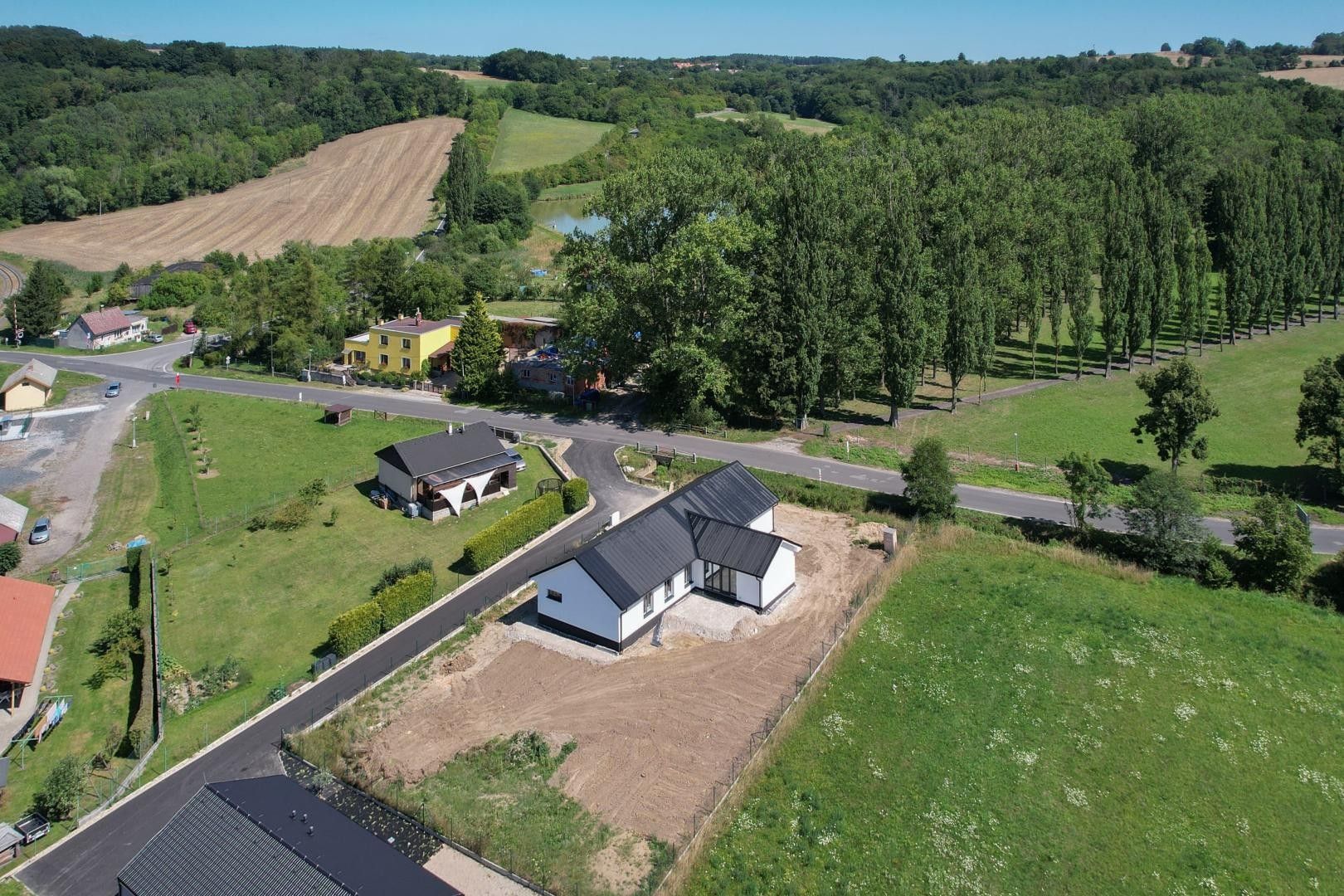 Rodinné domy, Domousnice, 211 m²