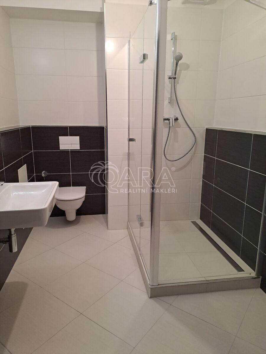 Prodej byt 2+kk - Kardausova, Praha, 55 m²