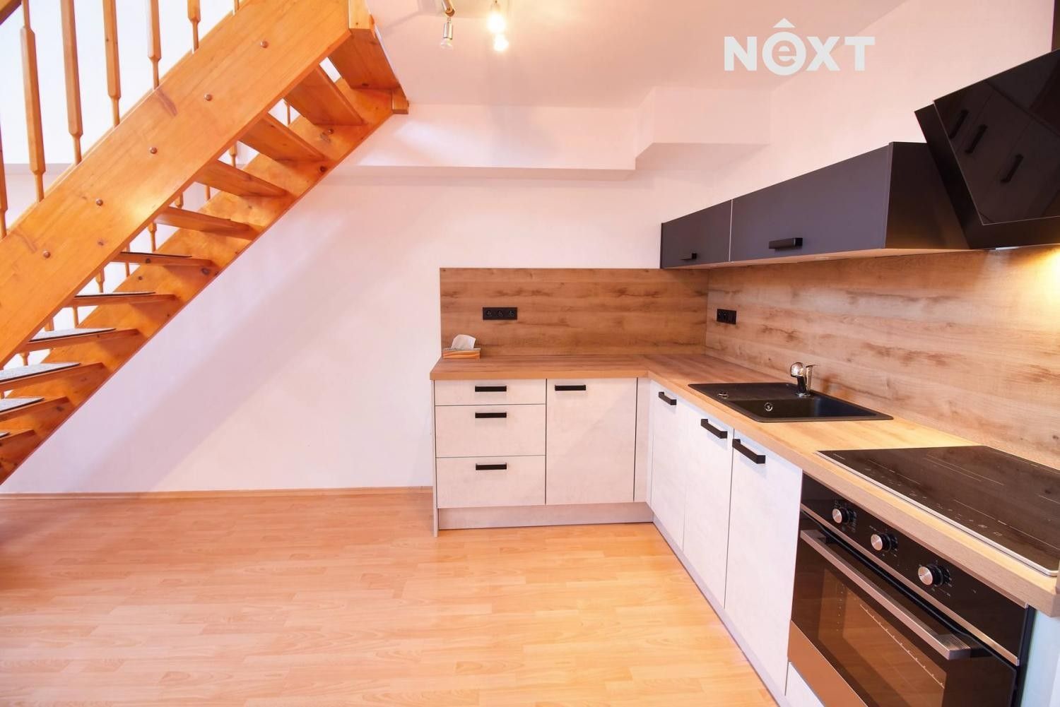 Pronájem byt 3+kk - Resselovo náměstí, Chrudim, 75 m²