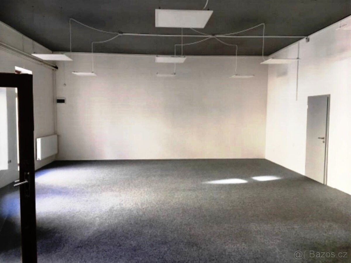 Pronájem obchodní prostory - Znojmo, 669 02