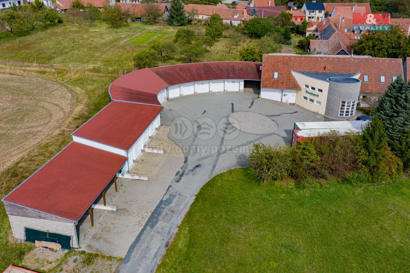 Sklady, Žďár, 1 089 m²