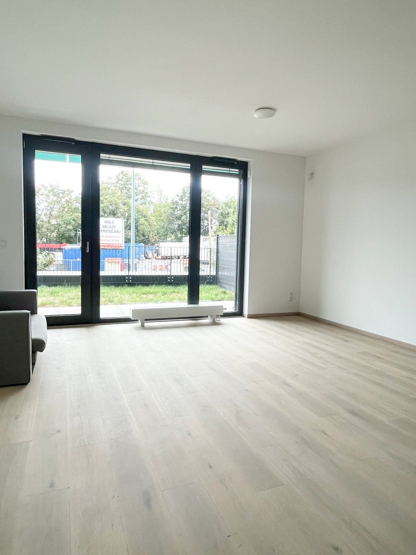 Pronájem byt 1+kk - Olgy Havlové, Praha, 35 m²