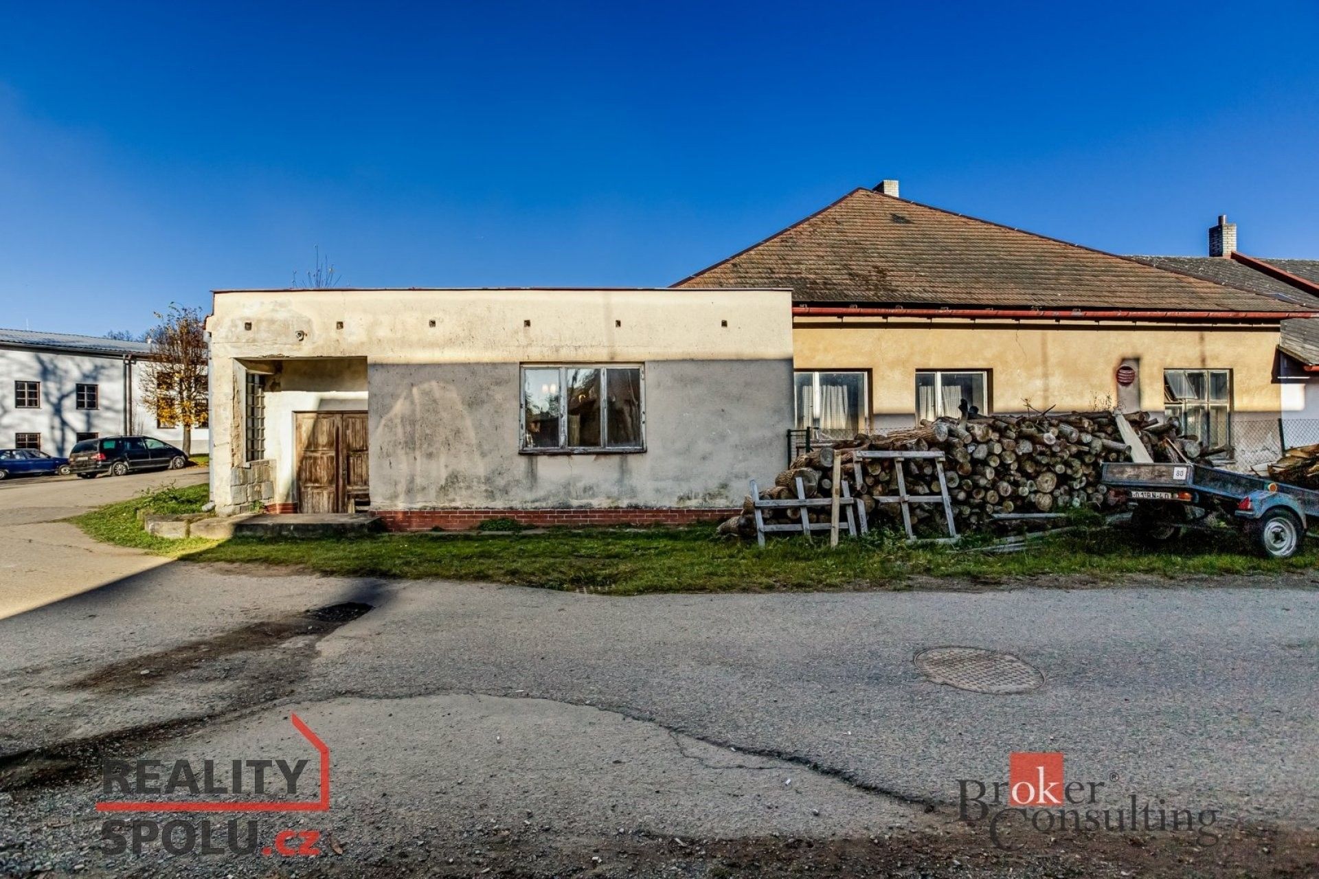 Rodinné domy, Úsobí, 395 m²