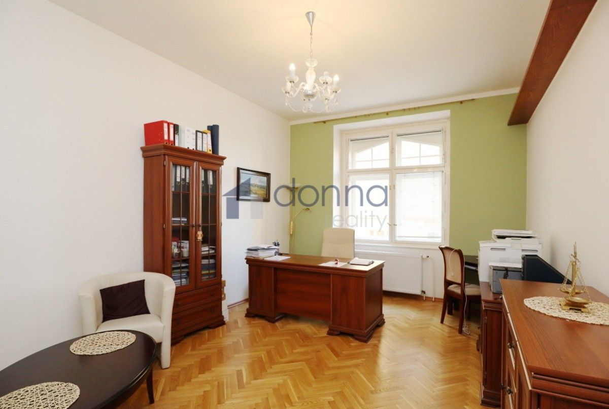 3+kk, Bulharská, Praha, 79 m²