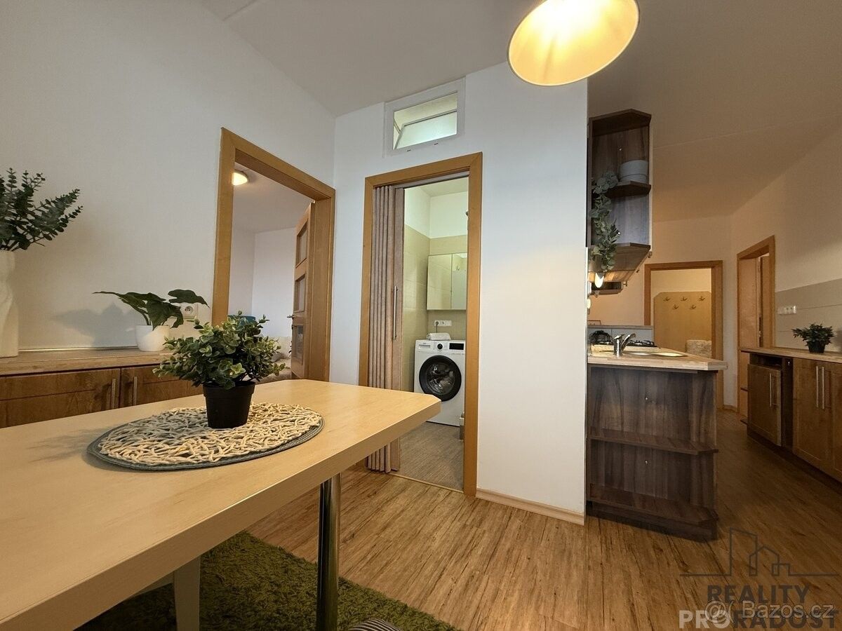 Byty, Olomouc, 779 00