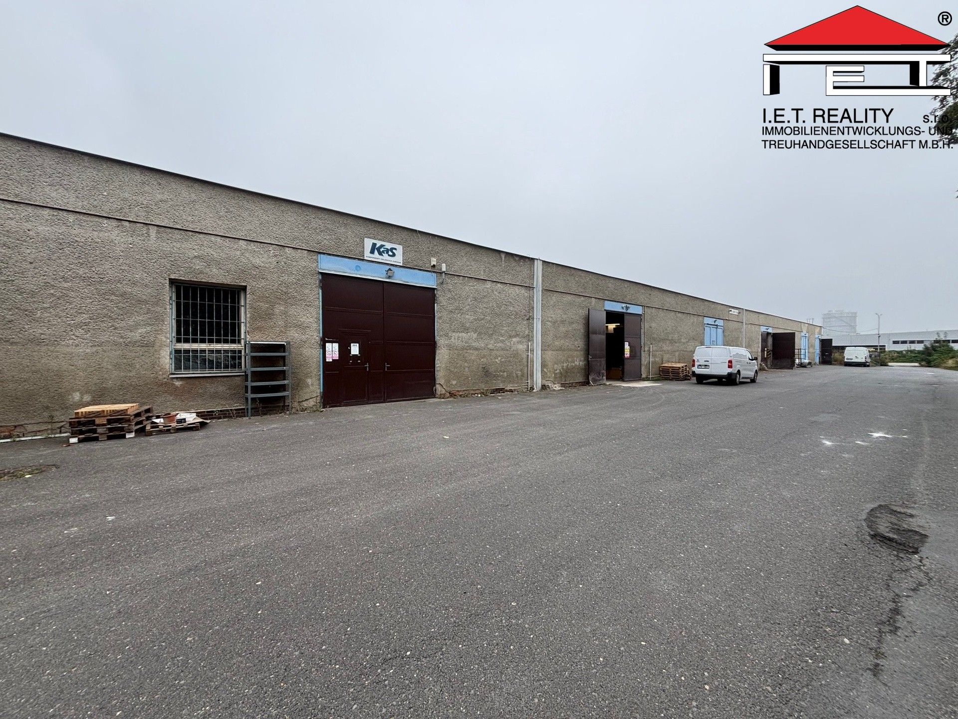 Sklady, Slovenská, Ostrava, 334 m²