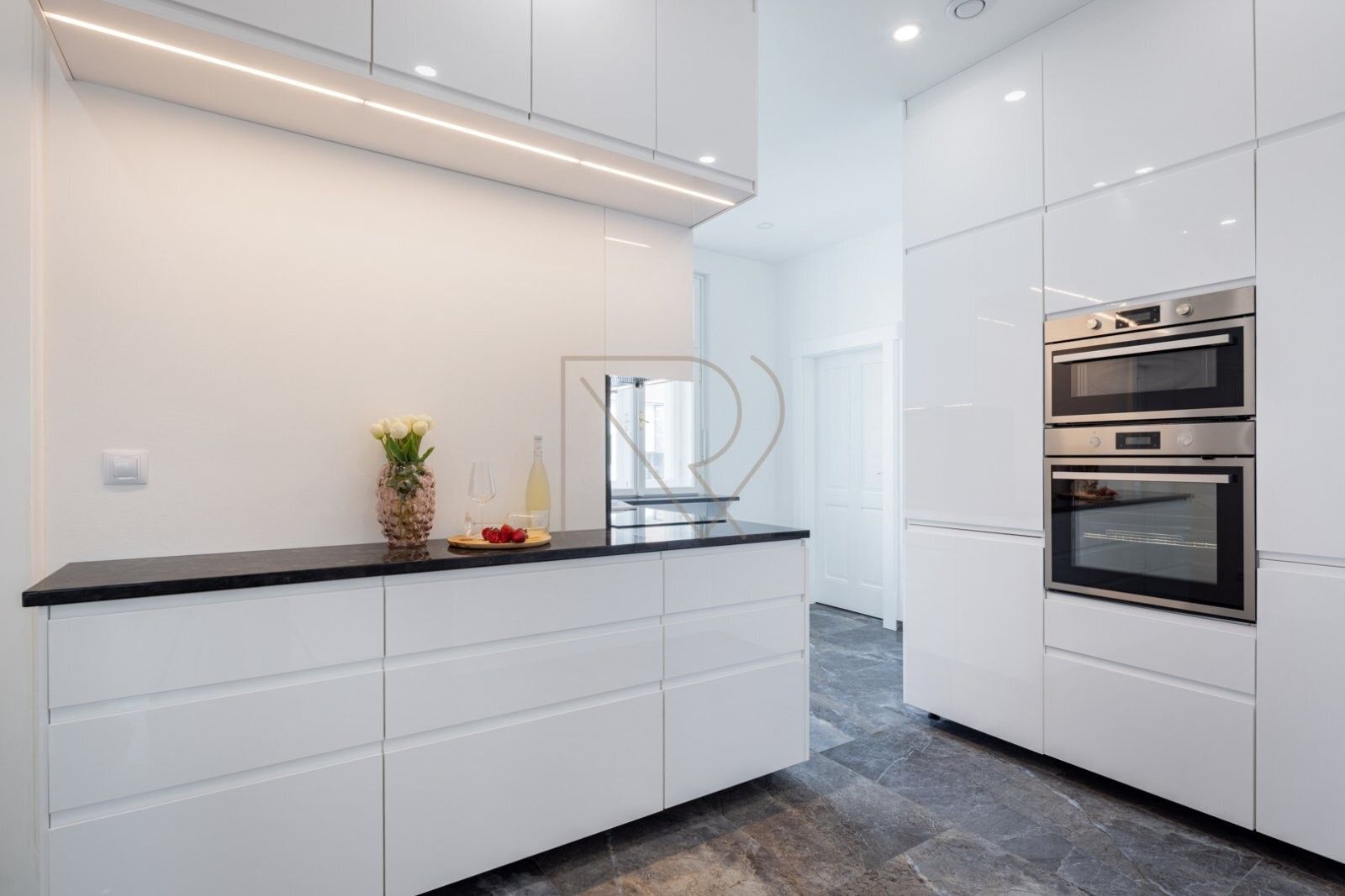 Prodej byt 3+1 - Na Březince, Praha, 90 m²