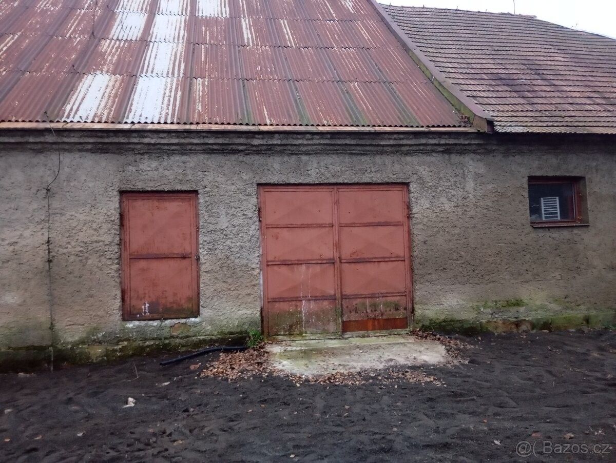 Garáže, Dolní Dobrouč, 561 02