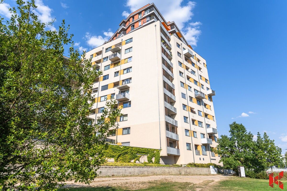 Pronájem byt 2+kk - Nárožní, Praha, 54 m²