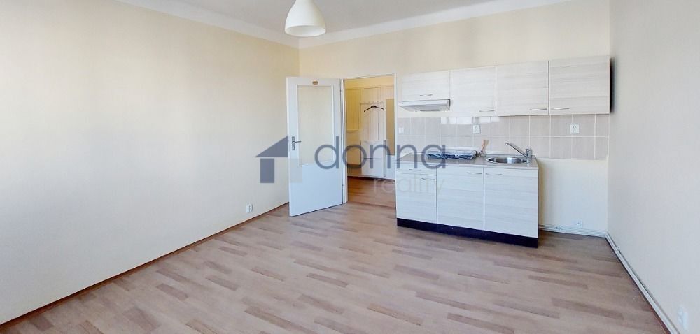 1+kk, Podbabská, Praha, 27 m²