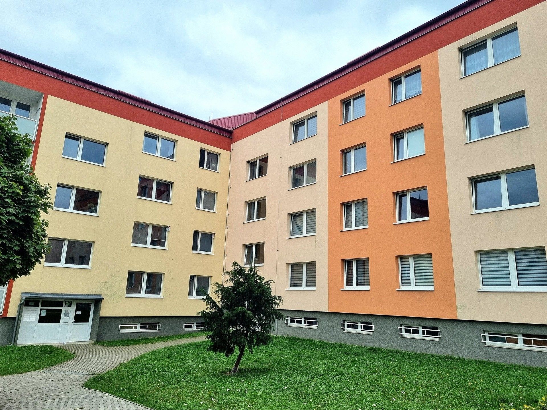 2+kk, Slovenská, Osek, 43 m²