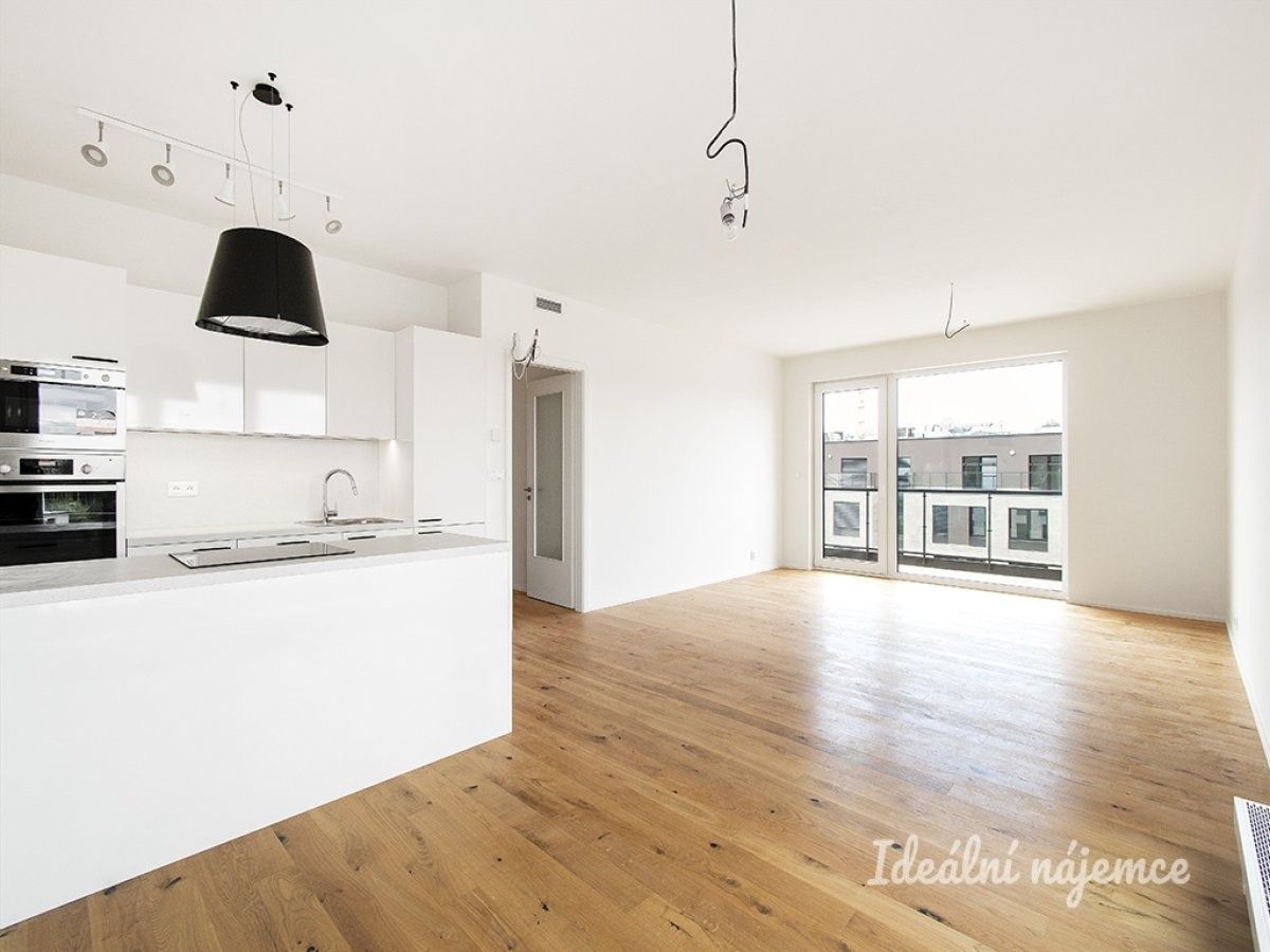 3+kk, Počernická, Praha, 97 m²