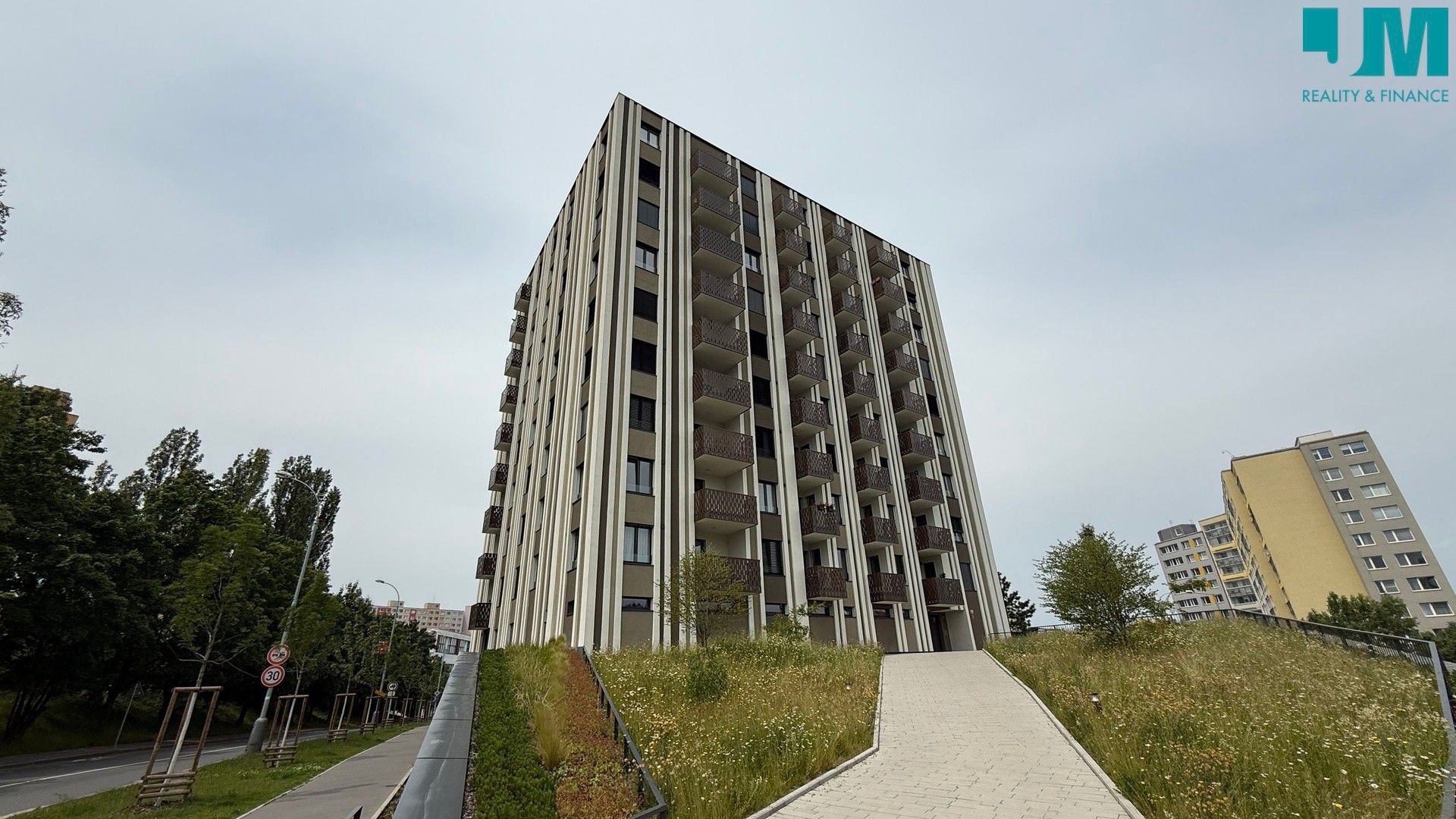 2+kk, Mukařovského, Praha, 72 m²