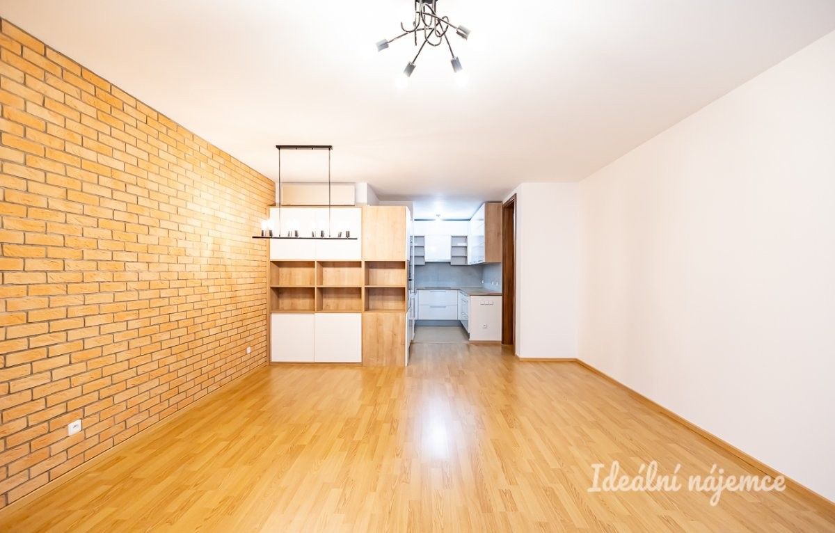 3+kk, Adamova, Praha, 84 m²