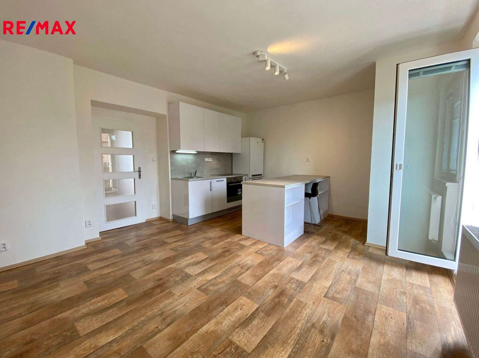 Pronájem byt 2+kk - U Šalamounky, Praha, 38 m²