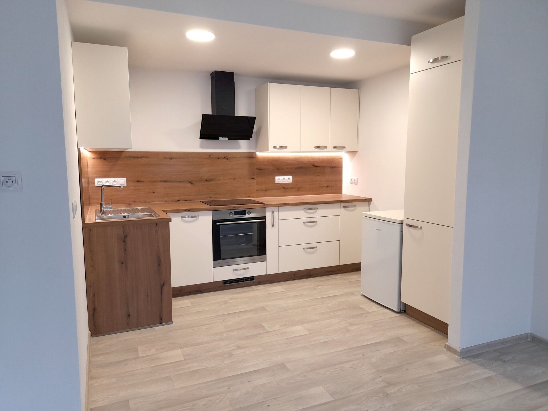 2+kk, M. Vydrové, České Budějovice, 52 m²