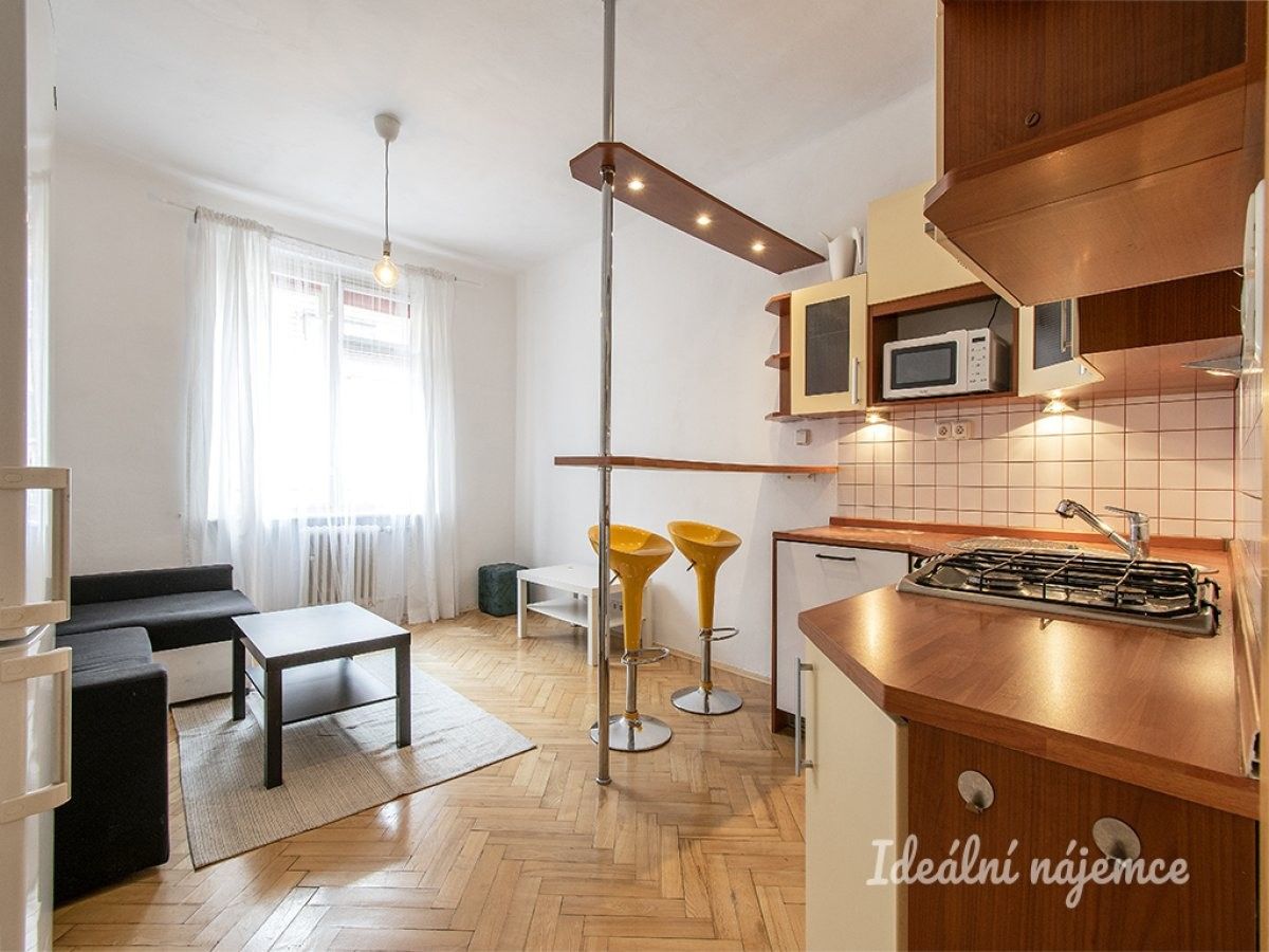 2+kk, Sinkulova, Praha, 39 m²