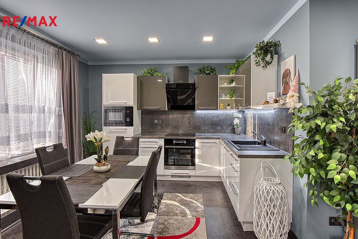 Rodinné domy, Na barikádách, Praha, 292 m²