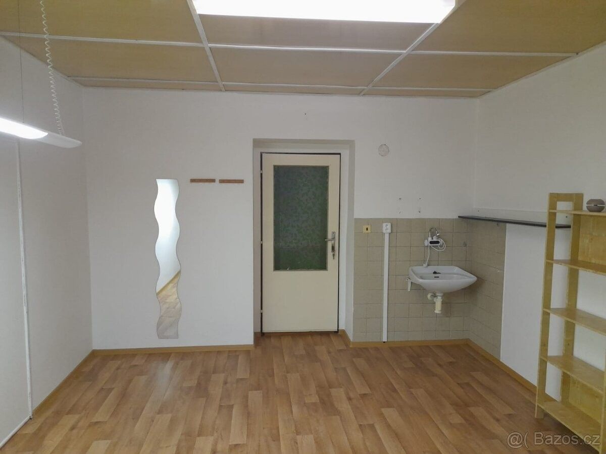 Obchodní prostory, Jilemnice, 514 01, 18 m²