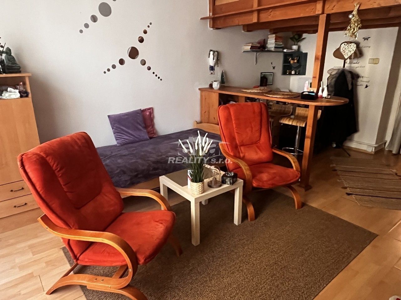 1+kk, Korunní, Praha, 29 m²