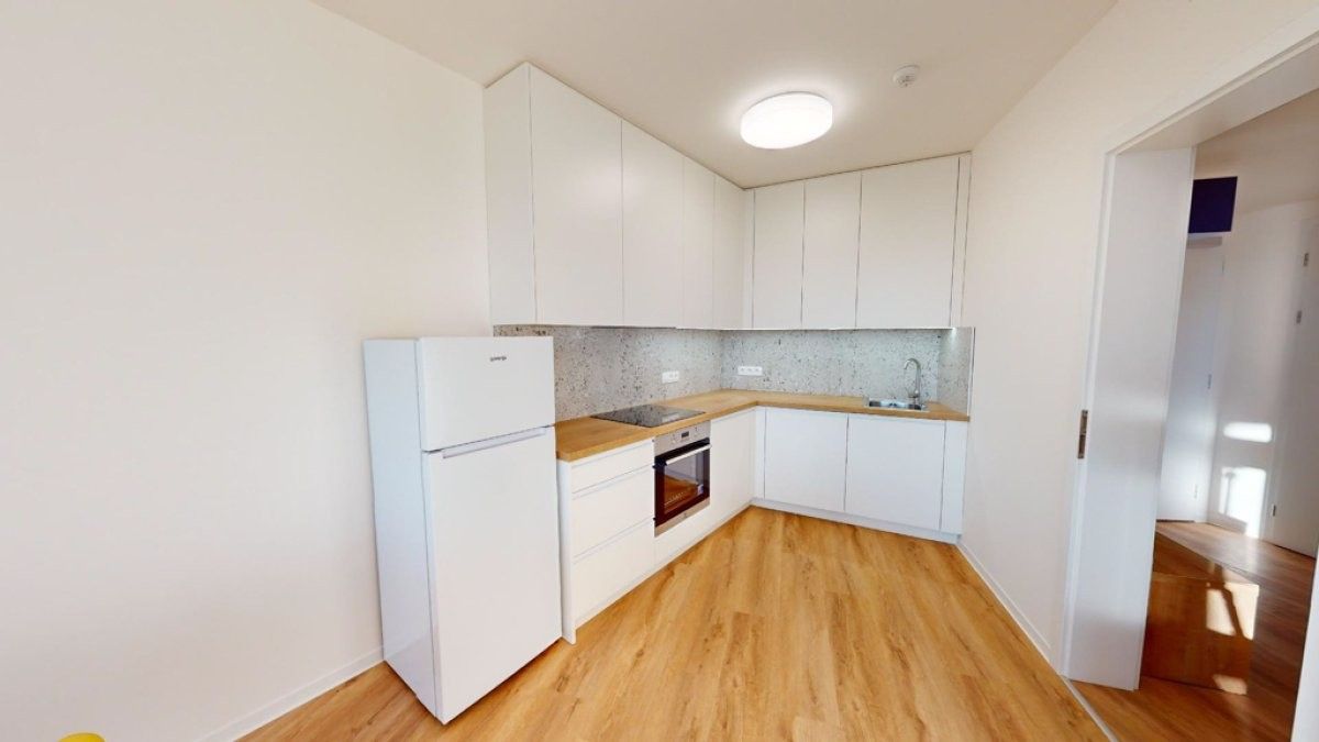 3+kk, Na Větrníku, Praha, 92 m²