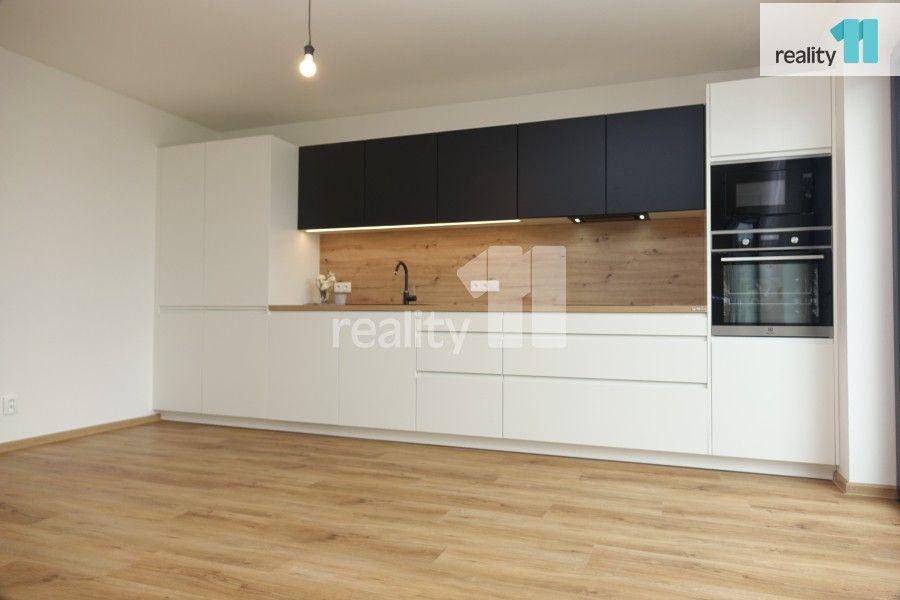 Prodej rodinný dům - Polerady, 105 m²