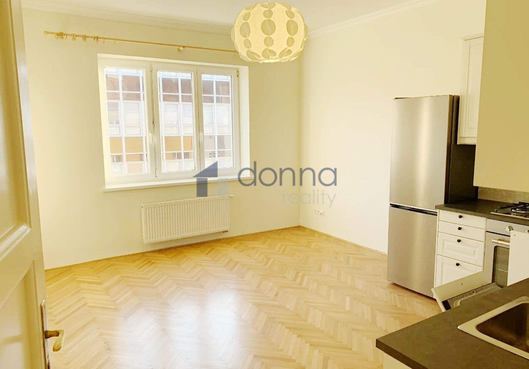 2+kk, Drahobejlova, Praha, 44 m²