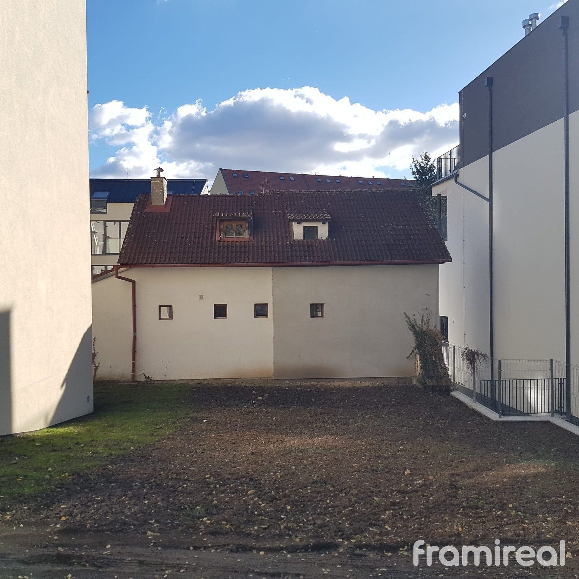 Prodej pozemek pro bydlení - U kapliček, Praha