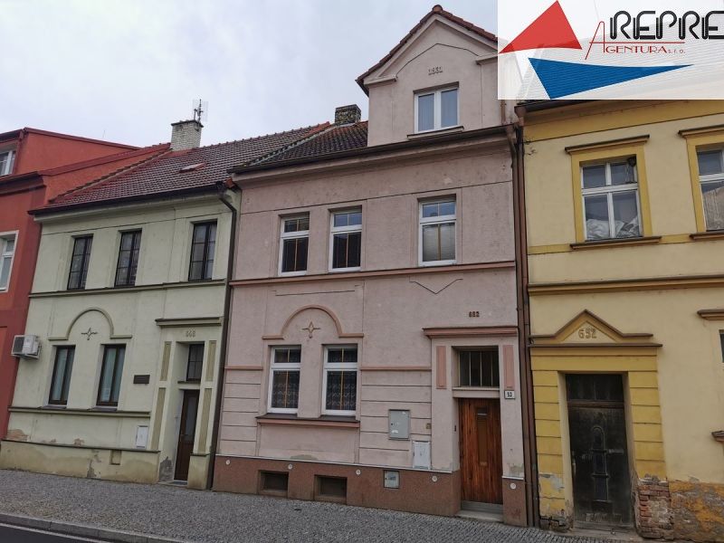 Prodej dům - Žižkova, Lovosice, 170 m²