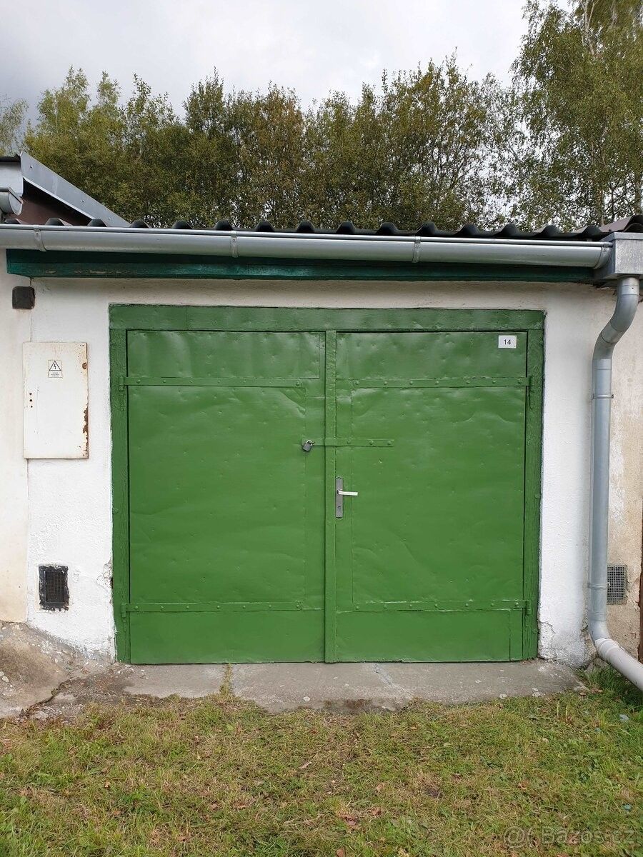 Prodej garáž - Chodov u Karlových Var, 357 35