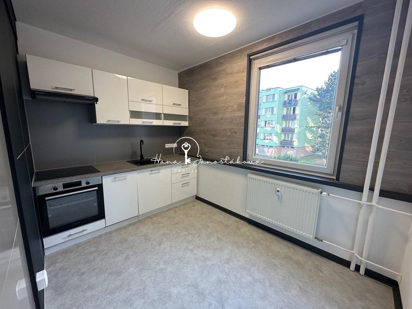 3+1, Sídliště, Velešín, 67 m²