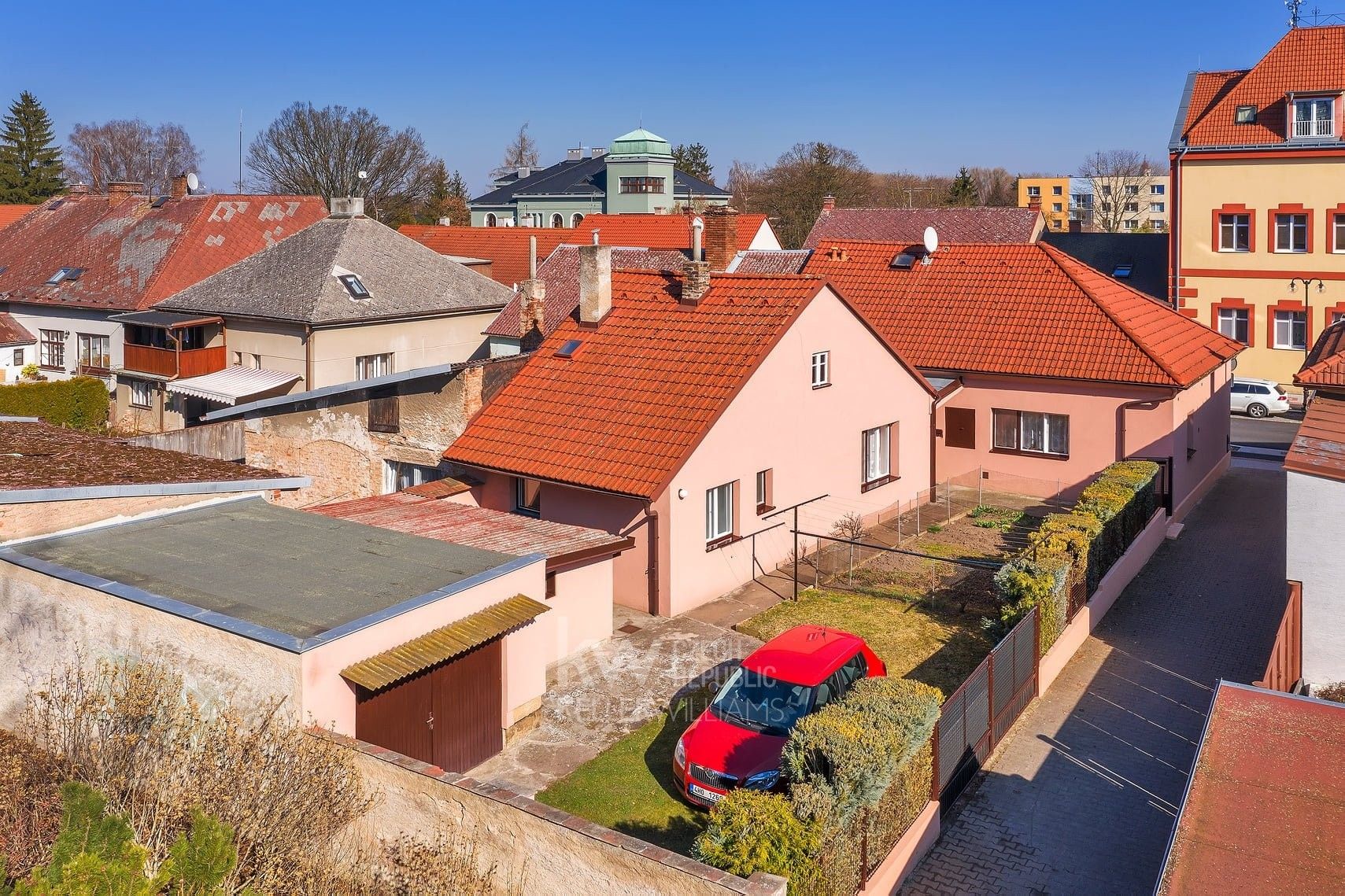 Rodinné domy, Husova třída, Nový Bydžov, 160 m²