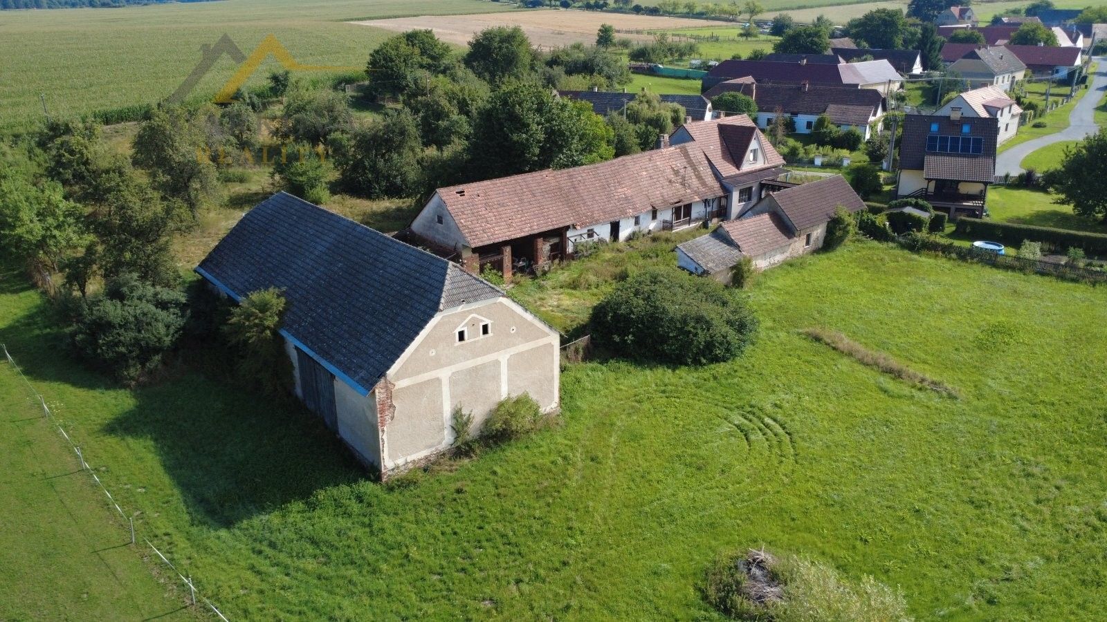 Rodinné domy, Doubrava, Chrášťany, 480 m²