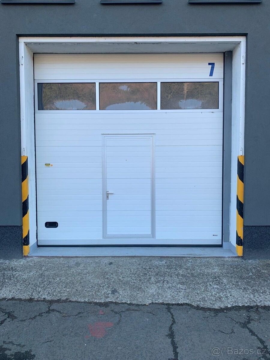 Garáže, Vsetín, 755 01