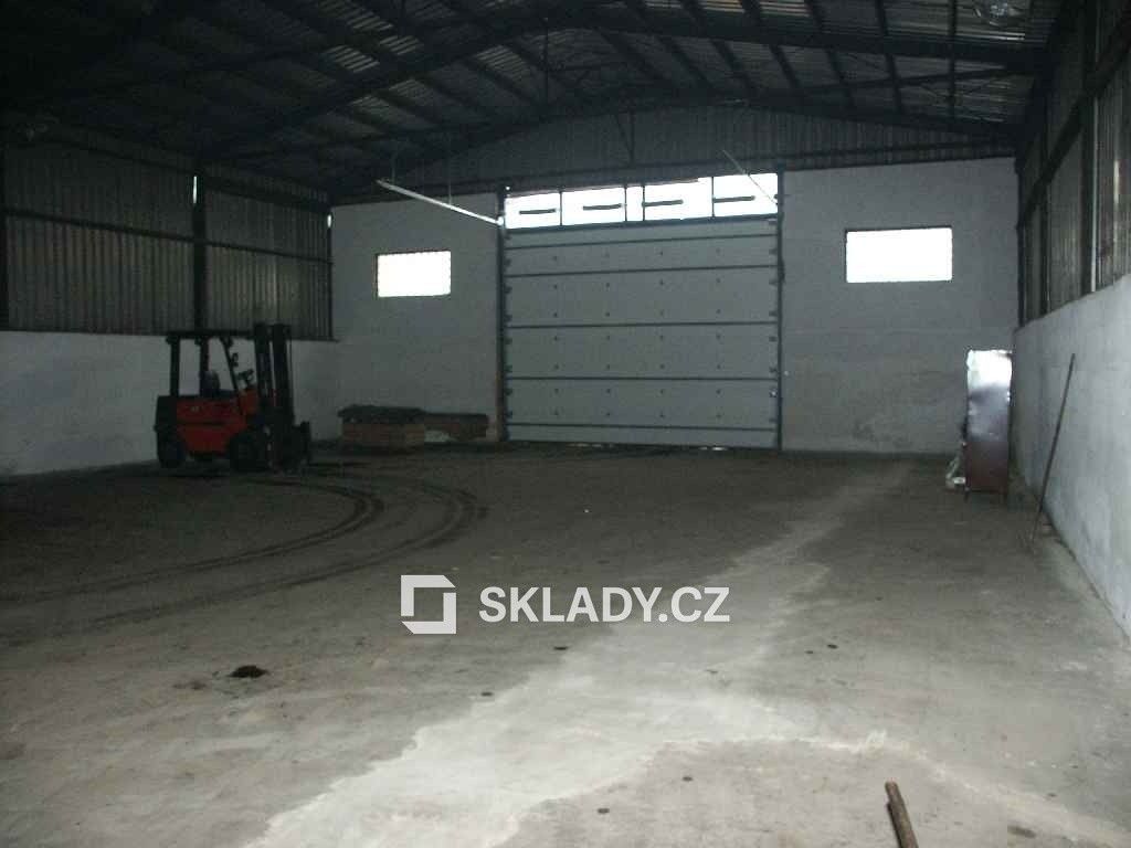 Sklady, Terezín, 500 m²