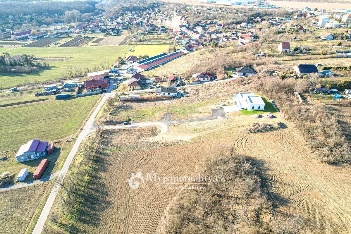 Prodej pozemek pro bydlení - Znojmo, 669 02, 858 m²