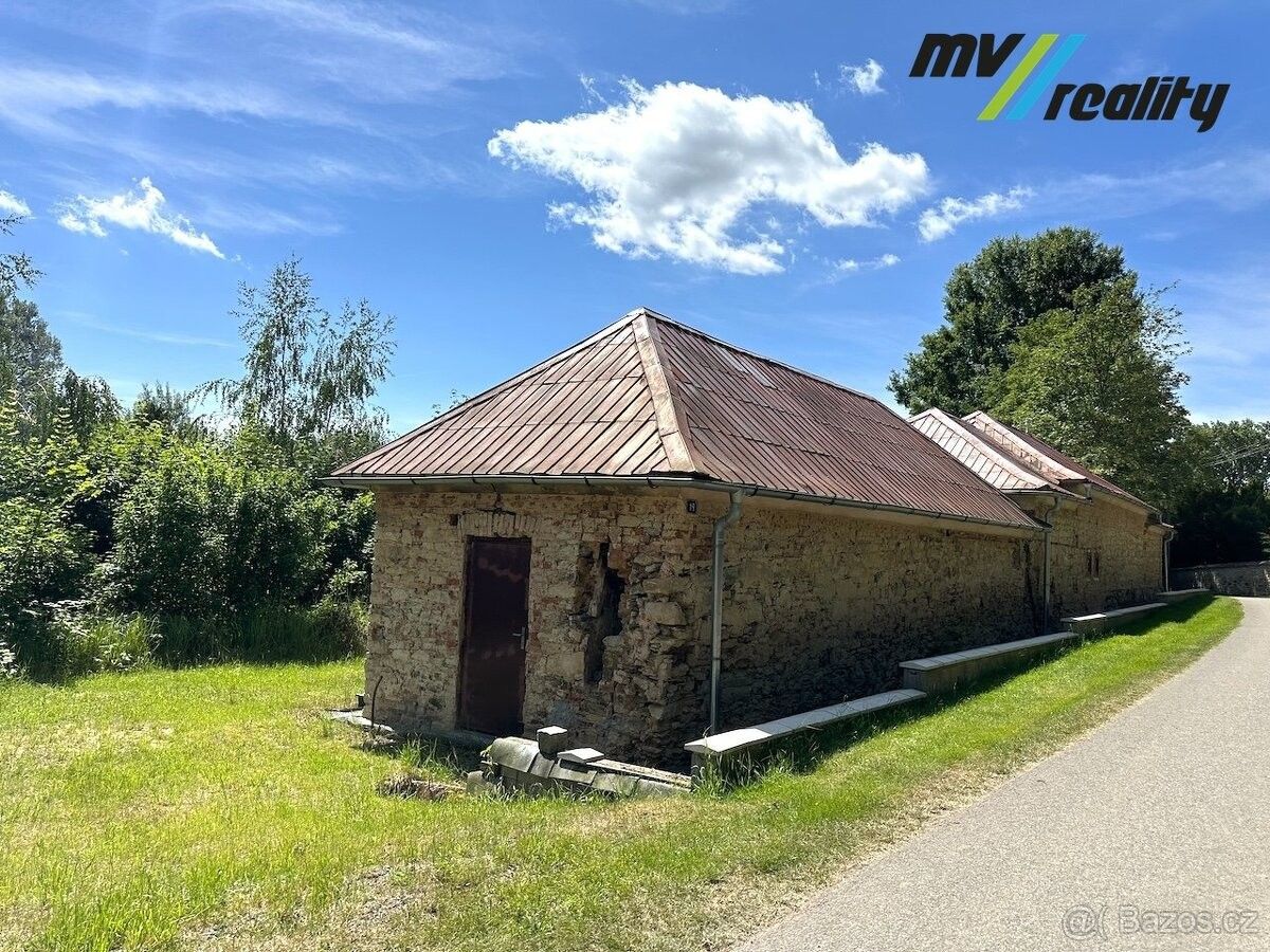 Prodej dům - Kostelec nad Černými Lesy, 281 63, 310 m²